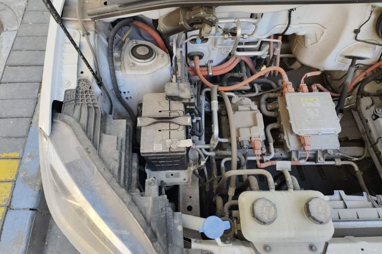 Used Wuling Hongguang New Energy 2024 All-Electric Model 300KM Practical Version Engine Bay Right