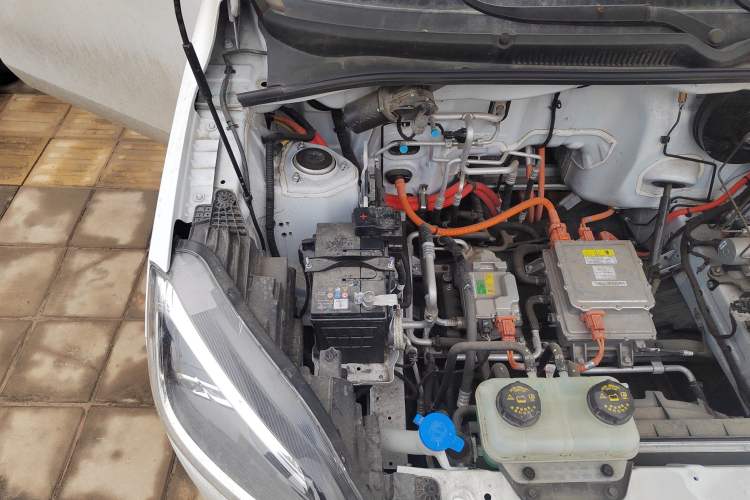 Used Wuling Hongguang New Energy 2024 All-Electric Model 300KM Standard Version Engine Bay Right
