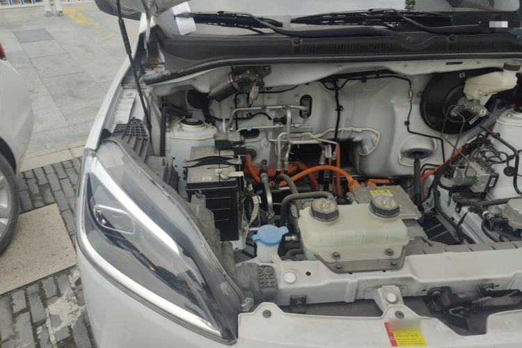 Used Wuling Hongguang New Energy 2024 All-Electric Model 300KM Standard Version Engine Bay Right
