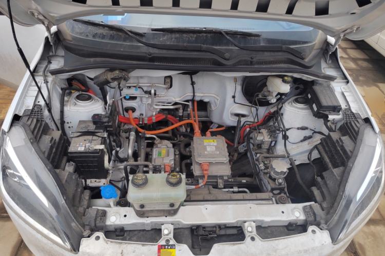 Used Wuling Hongguang New Energy 2024 All-Electric Model 300KM Standard Version Engine Bay