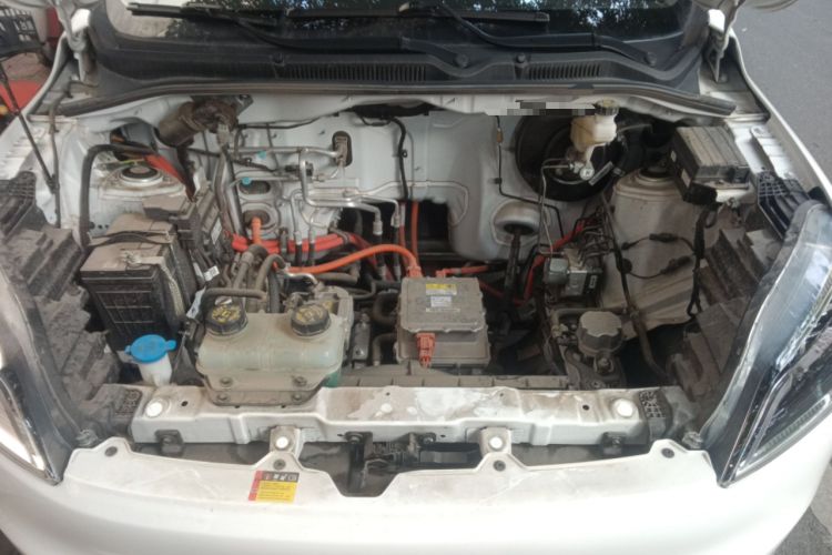 Used Wuling Hongguang New Energy 2024 All-Electric Model 300KM Standard Version Engine Bay