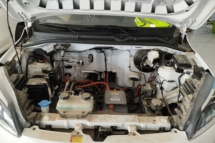 Used Wuling Hongguang New Energy 2024 All-Electric Model 300KM Standard Version Engine Bay