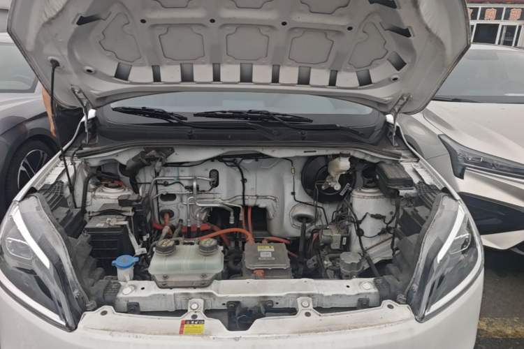 Used Wuling Hongguang New Energy 2024 All-Electric Model 300KM Standard Version Engine Bay