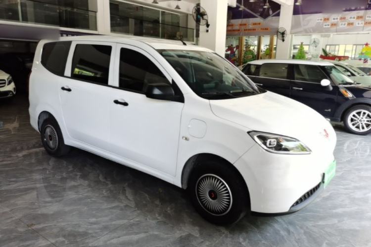 Used Wuling Hongguang New Energy 2024 All-Electric Model 300KM Standard Version Exterior 1
