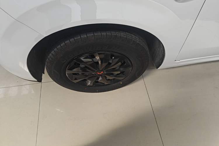 Used Wuling Hongguang New Energy 2024 All-Electric Model 300KM Standard Version Exterior 1