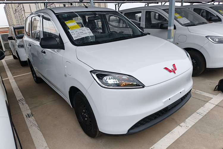 Used Wuling Hongguang New Energy 2024 All-Electric Model 300KM Standard Version Exterior 1