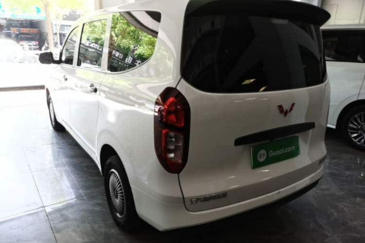Used Wuling Hongguang New Energy 2024 All-Electric Model 300KM Standard Version Exterior 2
