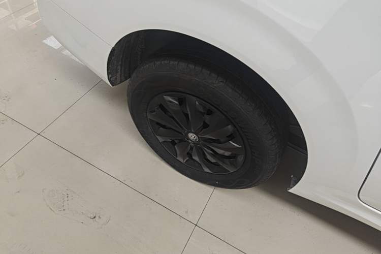 Used Wuling Hongguang New Energy 2024 All-Electric Model 300KM Standard Version Exterior 2