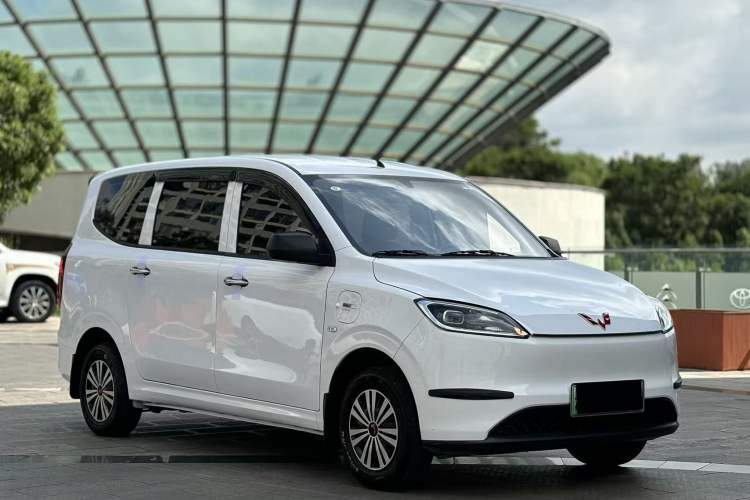 Used Wuling Hongguang New Energy 2024 All-Electric Model 300KM Standard Version Exterior 2