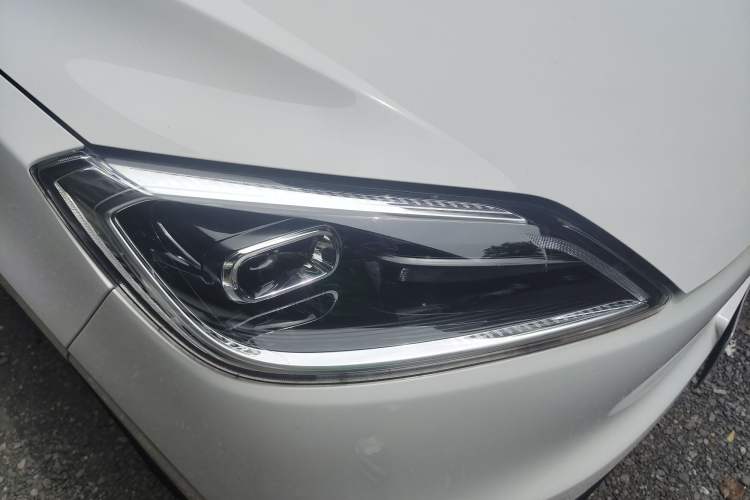 Used Wuling Hongguang New Energy 2024 All-Electric Model 300KM Standard Version Exterior 2