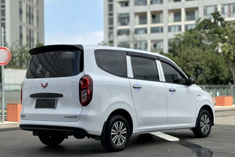 Used Wuling Hongguang New Energy 2024 All-Electric Model 300KM Standard Version Exterior 3