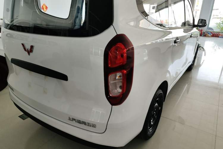 Used Wuling Hongguang New Energy 2024 All-Electric Model 300KM Practical Version Exterior 3