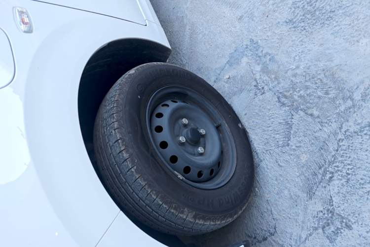 Used Wuling Hongguang New Energy 2024 All-Electric Model 300KM Practical Version Exterior 4