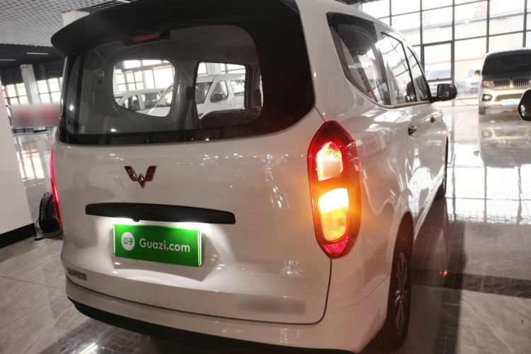 Used Wuling Hongguang New Energy 2024 All-Electric Model 300KM Standard Version Exterior 5