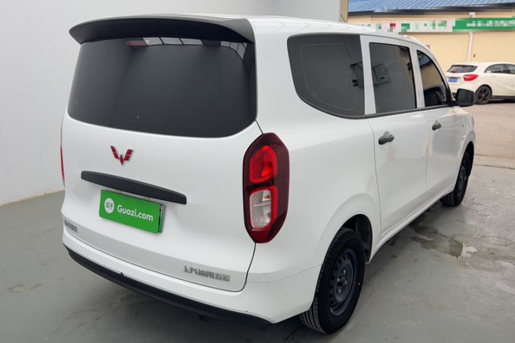 Used Wuling Hongguang New Energy 2024 All-Electric Model 300KM Practical Version Exterior 5