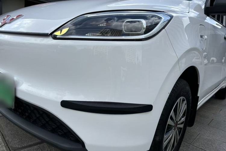 Used Wuling Hongguang New Energy 2024 All-Electric Model 300KM Standard Version Exterior 9