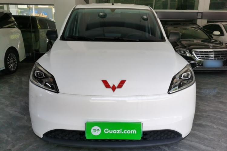 Used Wuling Hongguang New Energy 2024 All-Electric Model 300KM Standard Version Front