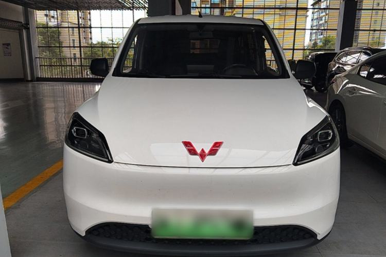 Used Wuling Hongguang New Energy 2024 All-Electric Model 300KM Standard Version Front