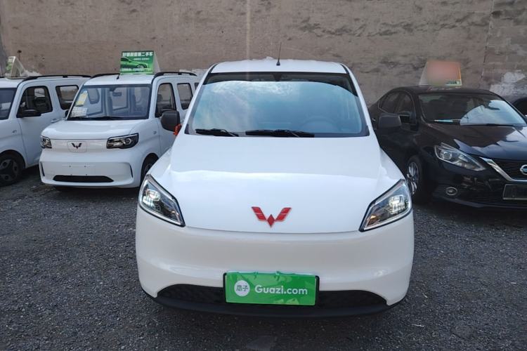 Used Wuling Hongguang New Energy 2024 All-Electric Model 300KM Standard Version Front