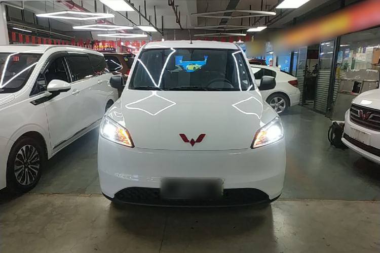 Used Wuling Hongguang New Energy 2024 All-Electric Model 300KM Standard Version Front