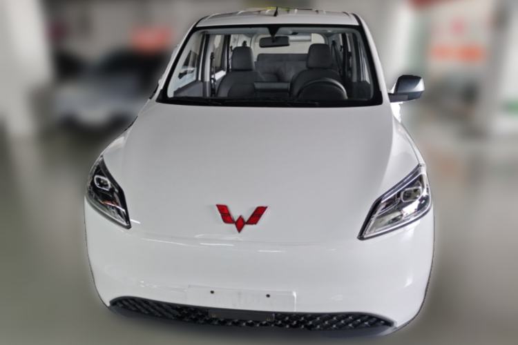 Used Wuling Hongguang New Energy 2024 All-Electric Model 300KM Standard Version Front