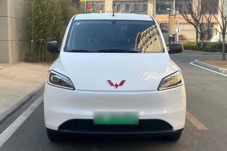 Used Wuling Hongguang New Energy 2024 All-Electric Model 300KM Practical Version Front