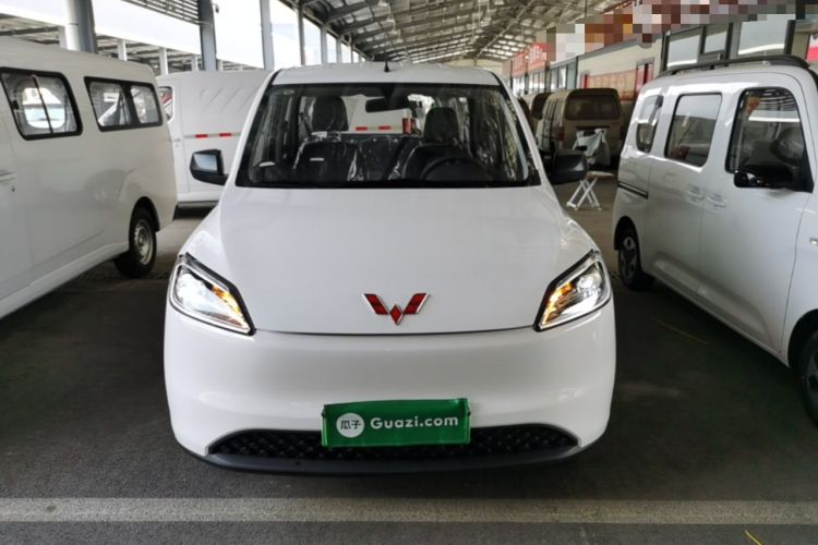Used Wuling Hongguang New Energy 2024 All-Electric Model 300KM Practical Version Front