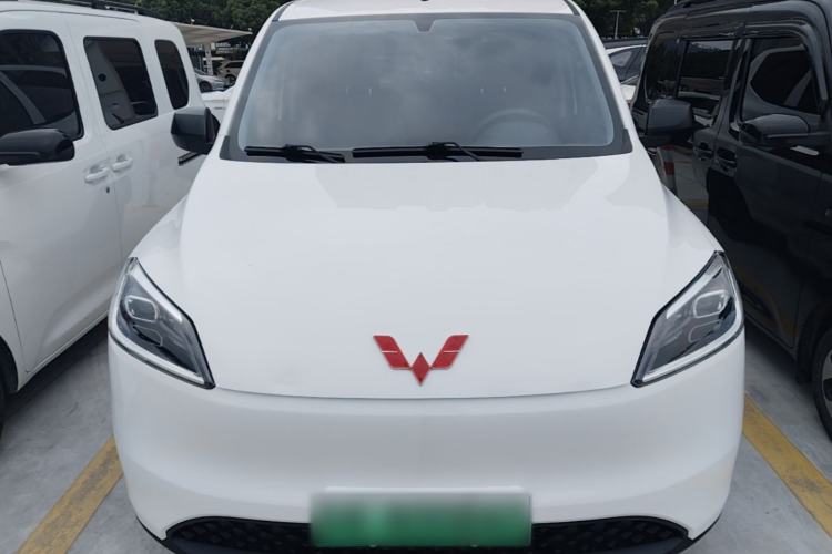 Used Wuling Hongguang New Energy 2024 All-Electric Model 300KM Practical Version Front