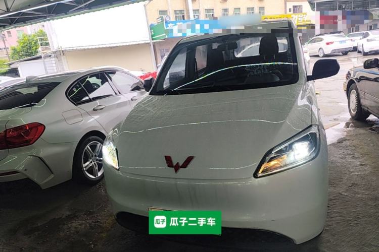 Used Wuling Hongguang New Energy 2024 All-Electric Model 300KM Standard Version Front