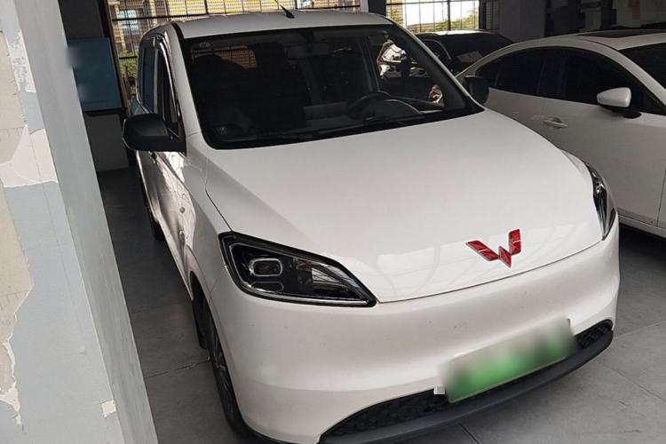 Used Wuling Hongguang New Energy 2024 All-Electric Model 300KM Standard Version Front Right 45 Deg