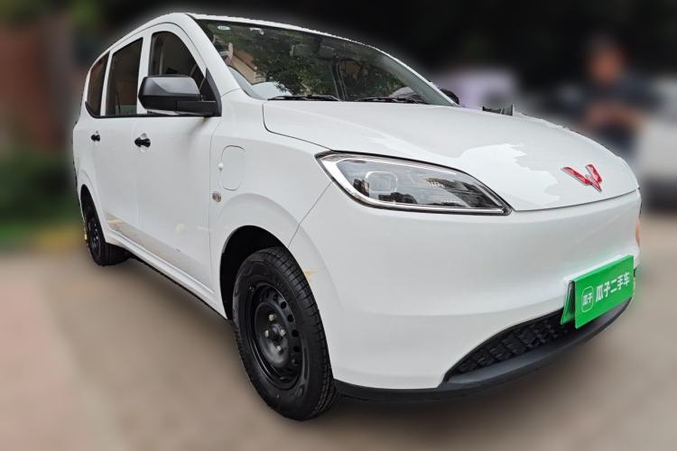 Used Wuling Hongguang New Energy 2024 All-Electric Model 300KM Practical Version Front Right 45 Deg