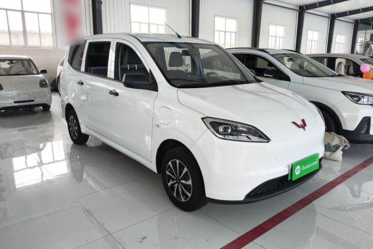 Used Wuling Hongguang New Energy 2024 All-Electric Model 300KM Standard Version Front Right 45 Deg
