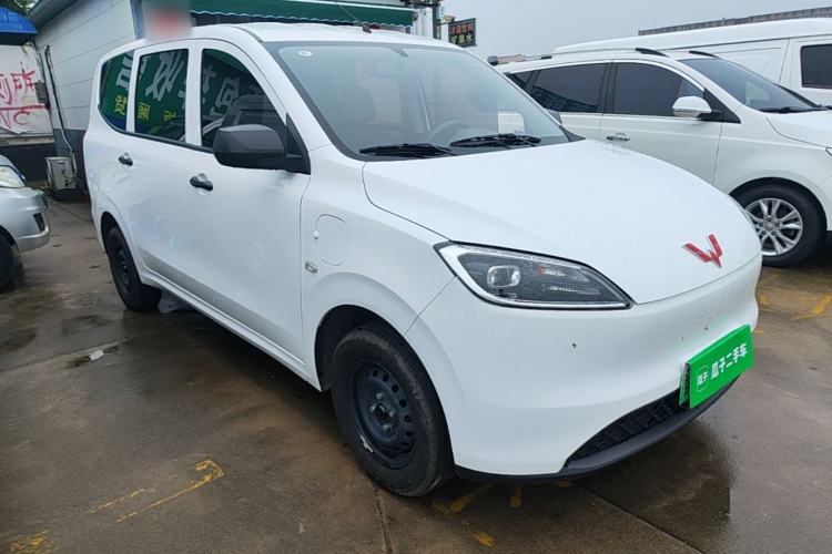 Used Wuling Hongguang New Energy 2024 All-Electric Model 300KM Practical Version Front Right 45 Deg