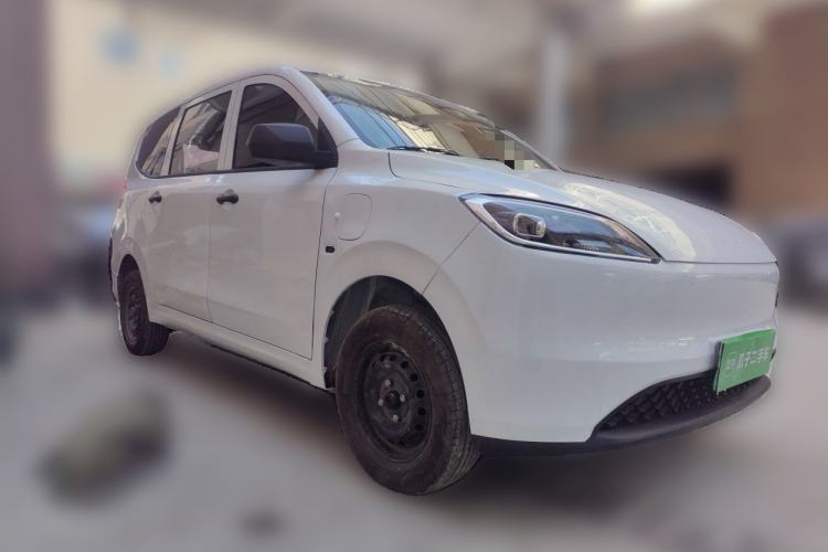 Used Wuling Hongguang New Energy 2024 All-Electric Model 300KM Standard Version Front Right 45 Deg