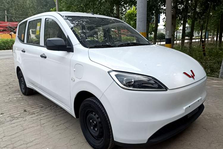 Used Wuling Hongguang New Energy 2024 All-Electric Model 300KM Standard Version Front Right 45 Deg