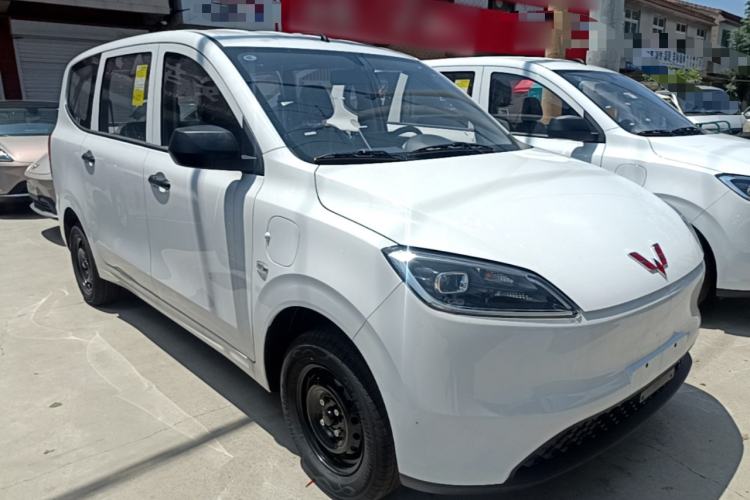 Used Wuling Hongguang New Energy 2024 All-Electric Model 300KM Standard Version Front Right 45 Deg