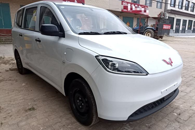 Used Wuling Hongguang New Energy 2024 All-Electric Model 300KM Standard Version Front Right 45 Deg
