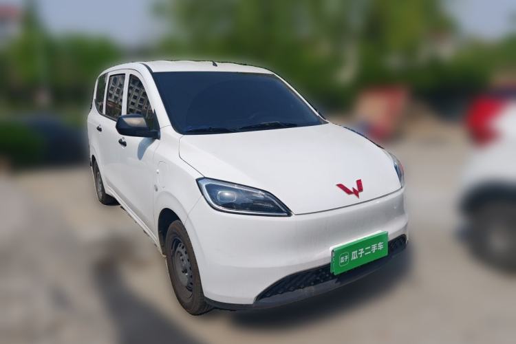 Used Wuling Hongguang New Energy 2024 All-Electric Model 300KM Practical Version Front Right 45 Deg