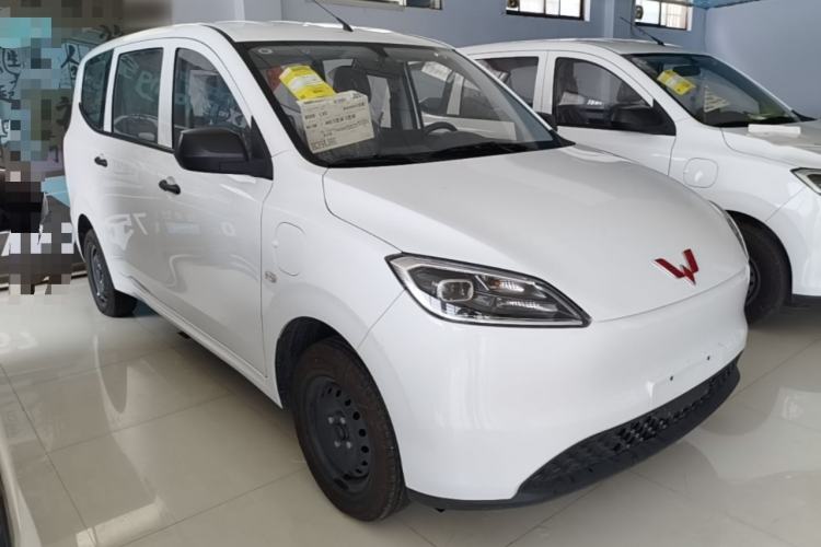 Used Wuling Hongguang New Energy 2024 All-Electric Model 300KM Standard Version Front Right 45 Deg