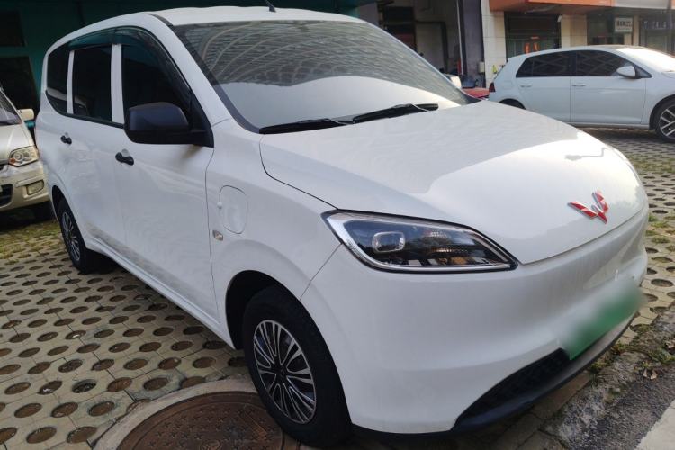 Used Wuling Hongguang New Energy 2024 All-Electric Model 300KM Standard Version Front Right 45 Deg