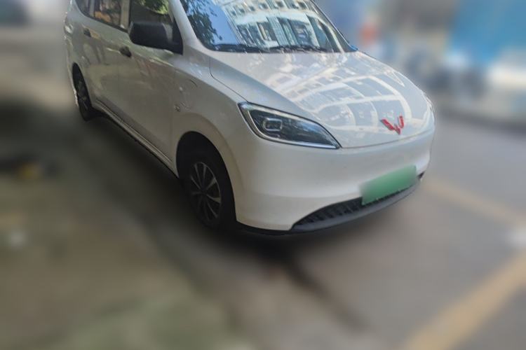 Used Wuling Hongguang New Energy 2024 All-Electric Model 300KM Standard Version Front Right 45 Deg