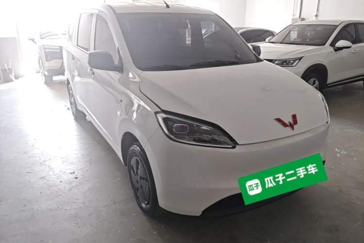 Used Wuling Hongguang New Energy 2024 All-Electric Model 300KM Standard Version Front Right 45 Deg