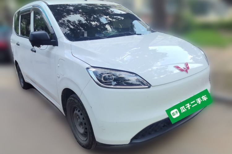 Used Wuling Hongguang New Energy 2024 All-Electric Model 300KM Practical Version Front Right 45 Deg