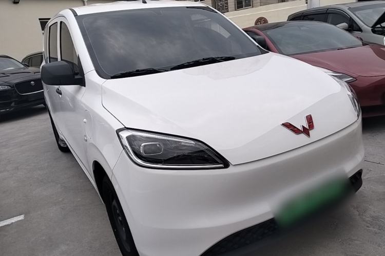 Used Wuling Hongguang New Energy 2024 All-Electric Model 300KM Practical Version Front Right 45 Deg