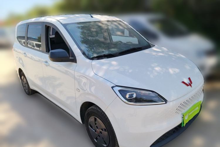 Used Wuling Hongguang New Energy  Front Right 45 Deg