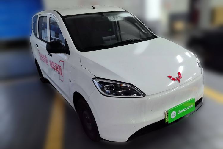 Used Wuling Hongguang New Energy 2024 All-Electric Model 300KM Standard Version Front Right 45 Deg