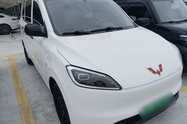 Used Wuling Hongguang New Energy 2024 All-Electric Model 300KM Practical Version Front Right 45 Deg