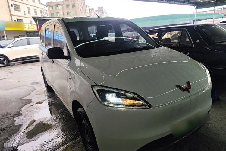 Used Wuling Hongguang New Energy 2024 All-Electric Model 300KM Standard Version Front Right 45 Deg