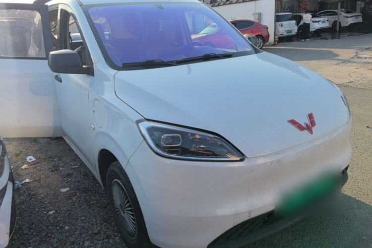 Used Wuling Hongguang New Energy 2024 All-Electric Model 300KM Standard Version Front Right 45 Deg