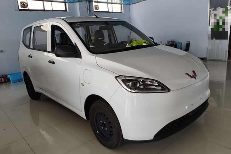 Used Wuling Hongguang New Energy 2024 All-Electric Model 300KM Standard Version Front Right 45 Deg